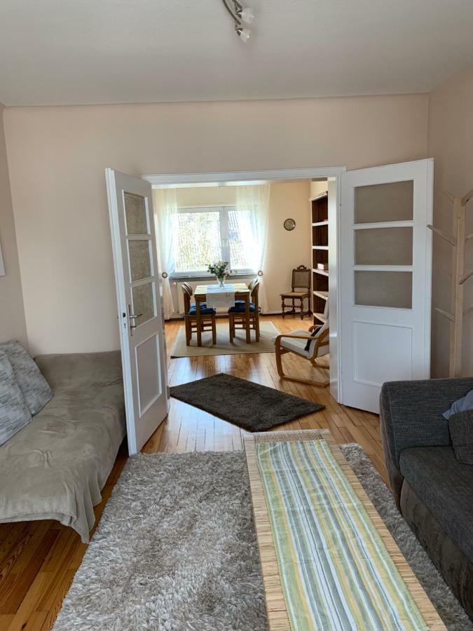 Moderne Ferienwohnung Mit Balkon Im Schoenen Saarland 迪林根安得萨尔 外观 照片