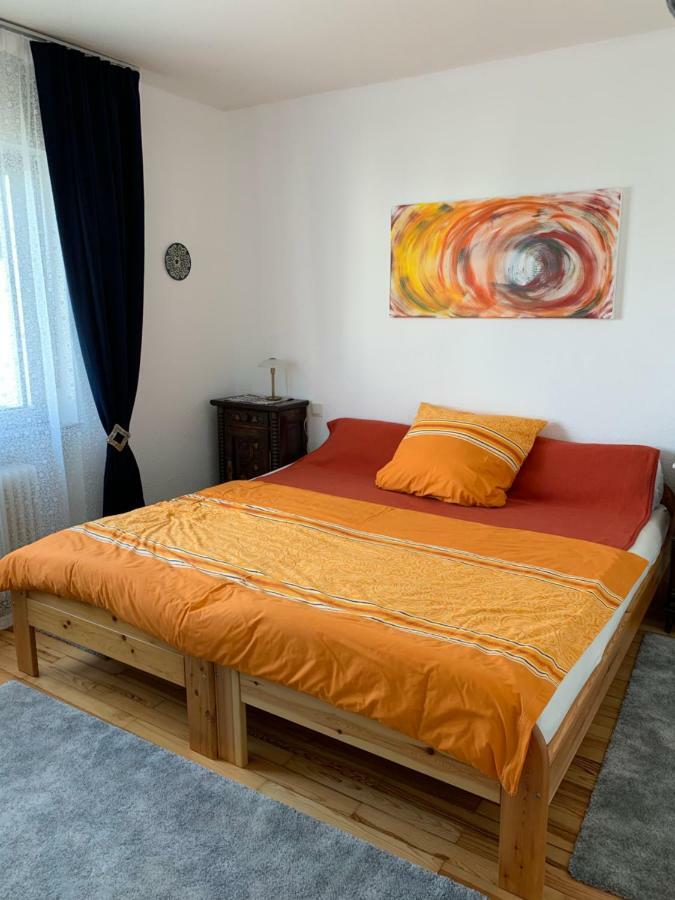 Moderne Ferienwohnung Mit Balkon Im Schoenen Saarland 迪林根安得萨尔 外观 照片