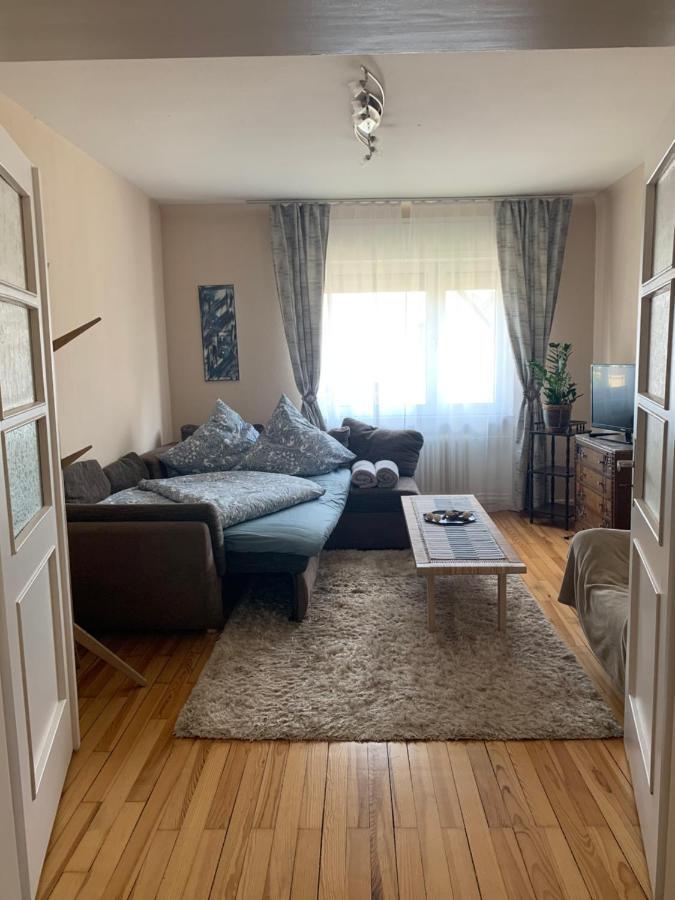 Moderne Ferienwohnung Mit Balkon Im Schoenen Saarland 迪林根安得萨尔 外观 照片